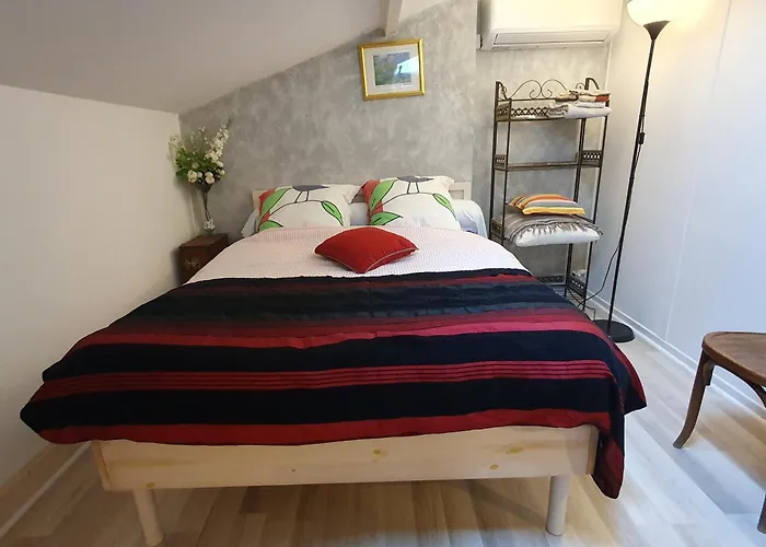Chambre Mansardee Chez Mireille Et Bernard